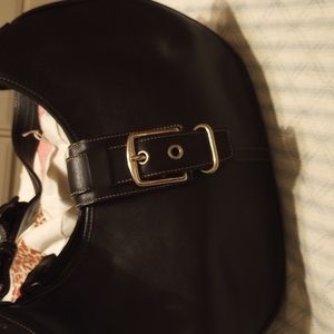 COACH Vintage Hampton Hobo Leather Shoulder Bag